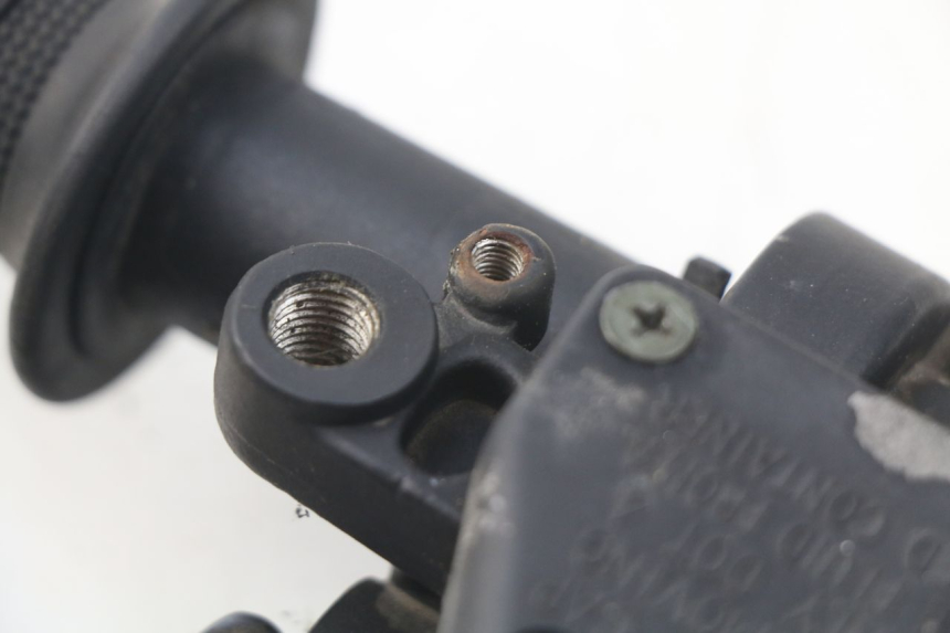 photo de Cilindro principale anteriore APRILIA ATLANTIC 125 (2003 - 2009) - Altra angolazione