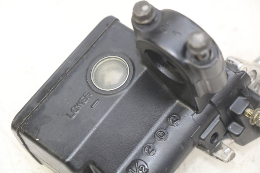 photo de MASTERCYLINDER ANTERIORE SUZUKI BURGMAN 650 (2002 - 2004) - Zoom sullo stato d'uso
