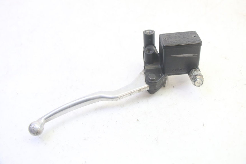 photo de MASTERCYLINDER ANTERIORE SUZUKI BURGMAN 125 (2007 - 2014) - Primo piano tecnico