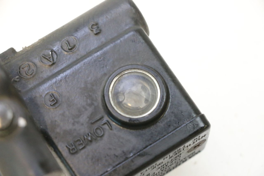 photo de MASTERCYLINDER ANTERIORE SUZUKI BURGMAN 125 (2007 - 2014) - Altra angolazione