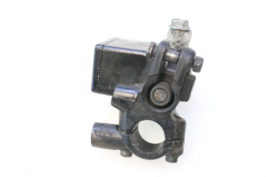 photo de MASTERCYLINDER ANTERIORE SUZUKI BURGMAN 125 (2007 - 2014) - Dettagli dei punti di fissaggio