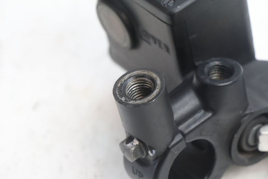 photo de MASTERCYLINDER ANTERIORE SUZUKI BURGMAN 125 (2007 - 2014) - Altra angolazione