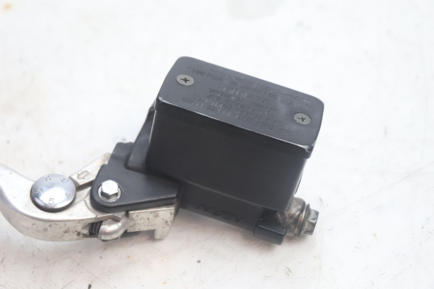 photo de POMPA FRENO ANTERIORE SUZUKI BURGMAN EXECUTIVE ABS 650 (2006 - 2012) - Vista d'insieme del prodotto