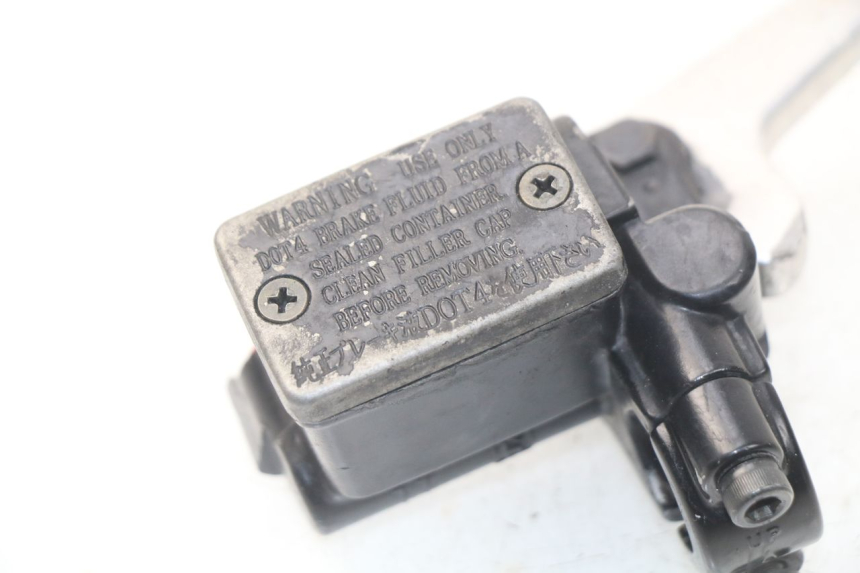 photo de MASTERCYLINDER ANTERIORE YAMAHA BW'S BWS 125 (2010 - 2013) - Primo piano tecnico