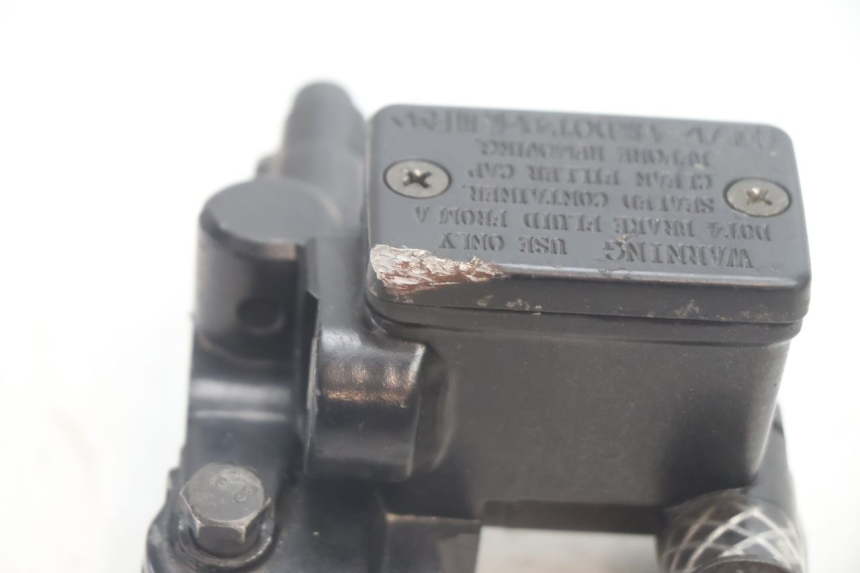 photo de MASTERCYLINDER ANTERIORE YAMAHA BW'S BWS 125 (2010 - 2013) - Primo piano tecnico