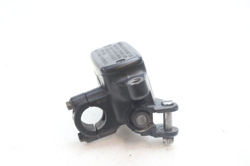 photo de POMPA FRENO ANTERIORE HONDA CB F HORNET 600 (2005 - 2006) - Altra angolazione