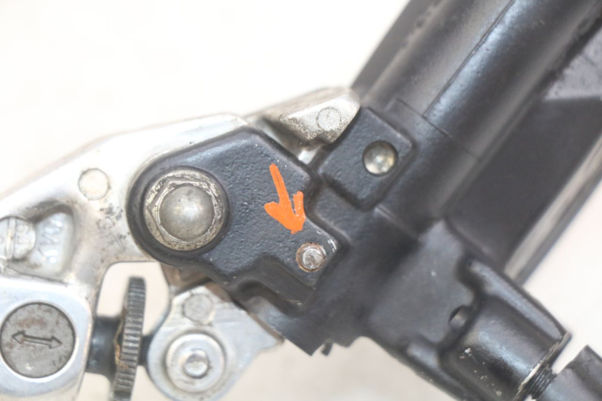 photo de MASTERCYLINDER ANTERIORE HONDA CBR F SC25 1000 (1989 - 1992) - Zoom sullo stato d'uso