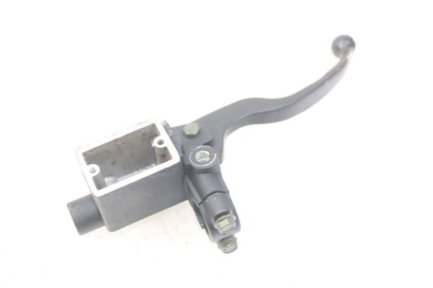 photo de MASTERCYLINDER ANTERIORE PEUGEOT CITYSTAR 125 (2011 - 2017) - Primo piano tecnico
