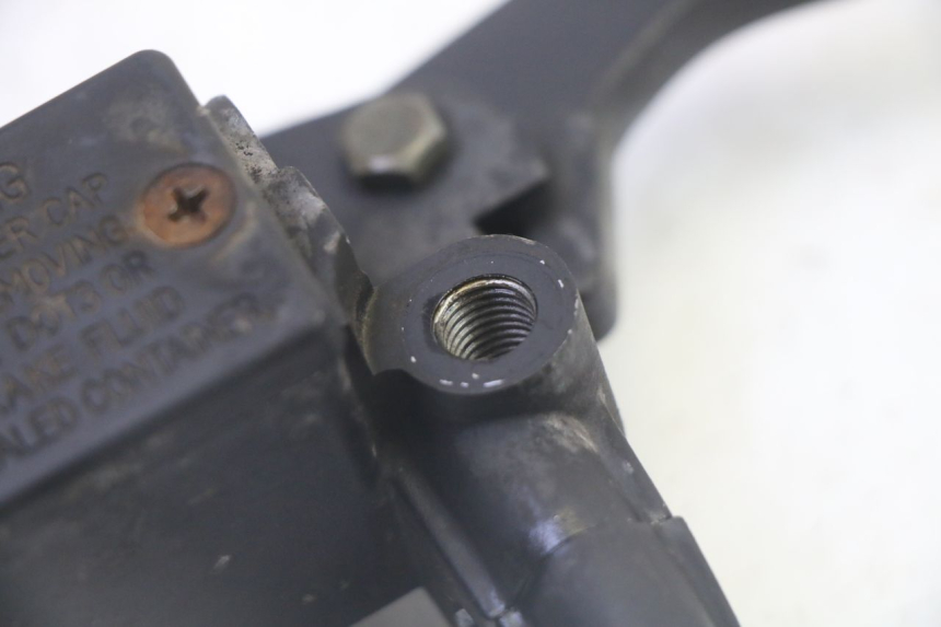 photo de MASTERCYLINDER ANTERIORE PEUGEOT CITYSTAR 50 (2013 - 2017) - Altra angolazione