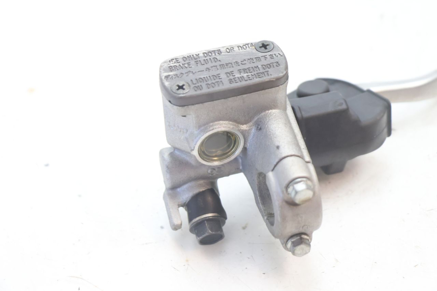 photo de POMPA FRENO ANTERIORE HONDA CRF CR-F 125 (2020 - 2021) - Primo piano tecnico