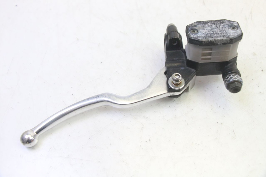 photo de MASTERCYLINDER ANTERIORE SYM CROX 4T 50 (2016 - 2023) - Altra angolazione