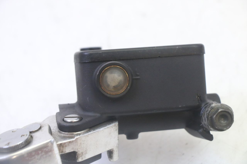 photo de MASTERCYLINDER ANTERIORE KYMCO DINK STREET 125 (2009 - 2014) - Vista d'insieme del prodotto