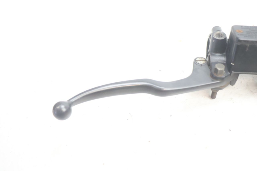 photo de POMPA FRENO ANTERIORE SUZUKI DR S 600 (1985 - 1989) - Stato della superficie e materiale