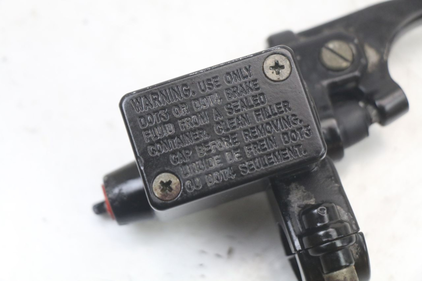 photo de MASTERCYLINDER ANTERIORE PEUGEOT E-VIVACITY 1 (2012 - 2018) - Dettaglio del componente