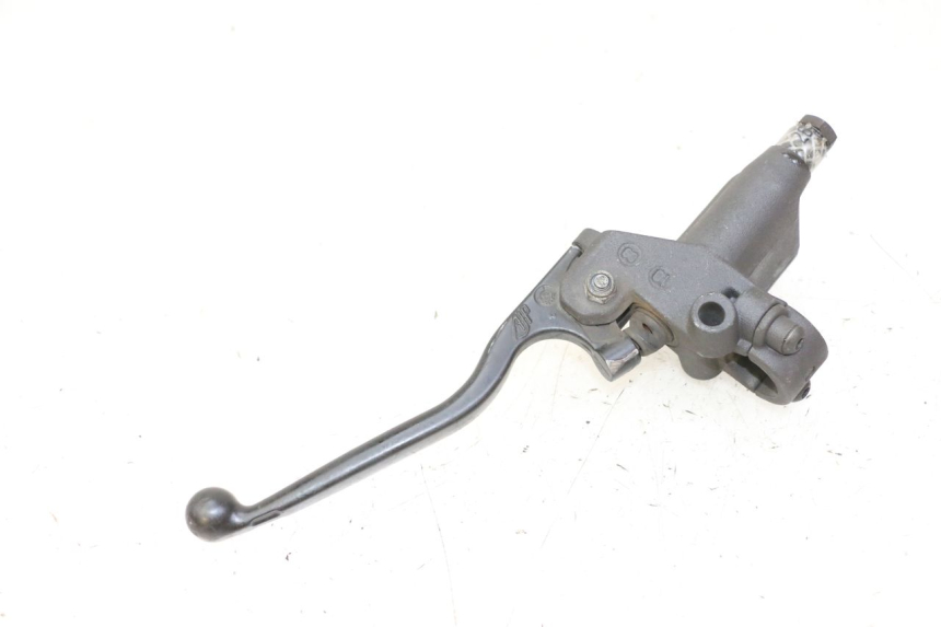 photo de MASTERCYLINDER ANTERIORE PEUGEOT ELYSTAR 50 (2002 - 2014) - Primo piano tecnico