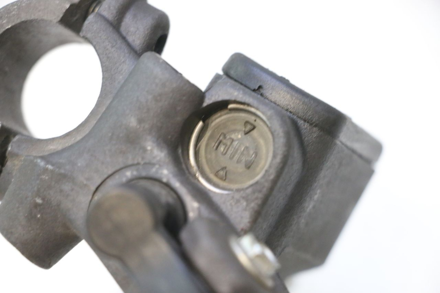 photo de MASTERCYLINDER ANTERIORE PEUGEOT ELYSTAR 50 (2002 - 2014) - Altra angolazione