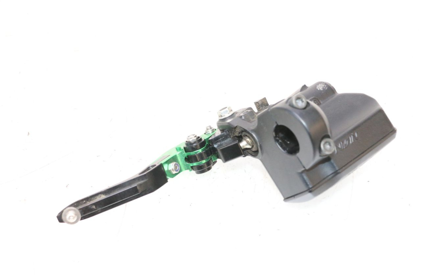photo de POMPA FRENO ANTERIORE KAWASAKI ER-6 ER6 F ABS 650 (2012 - 2016) - Primo piano tecnico