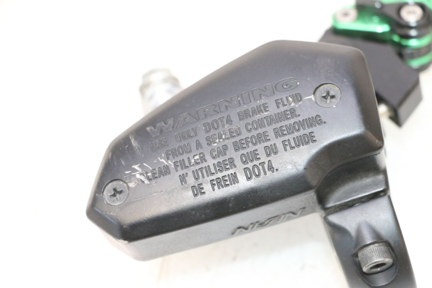 photo de POMPA FRENO ANTERIORE KAWASAKI ER-6 ER6 F ABS 650 (2012 - 2016) - Dettagli dei punti di fissaggio