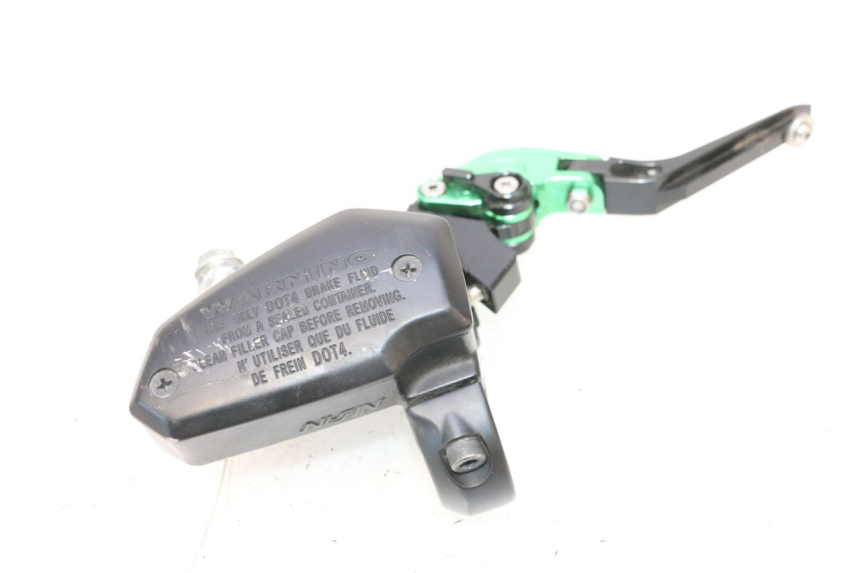 photo de POMPA FRENO ANTERIORE KAWASAKI ER-6 ER6 F ABS 650 (2012 - 2016) - Stato della superficie e materiale