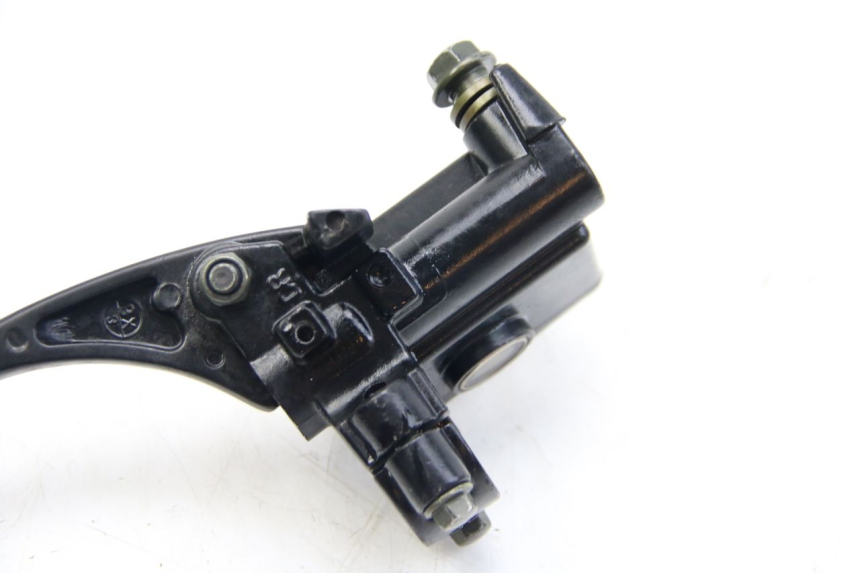 photo de MASTERCYLINDER ANTERIORE JM MOTORS EVOLIS 4T 50 (2018 - 2022) - Primo piano tecnico