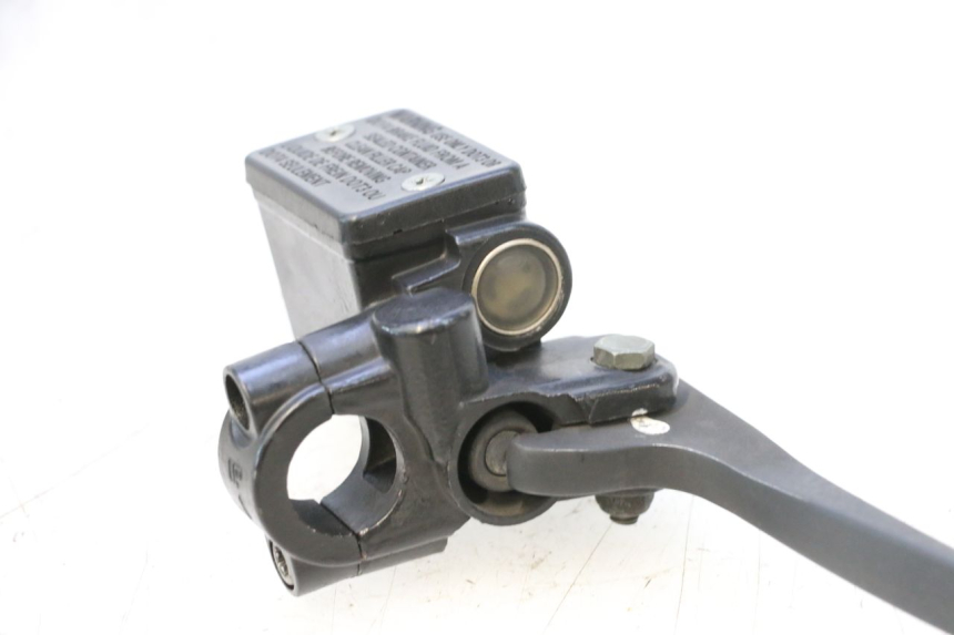 photo de MASTERCYLINDER ANTERIORE JM MOTORS EVOLIS 4T 50 (2018 - 2022) - Primo piano tecnico
