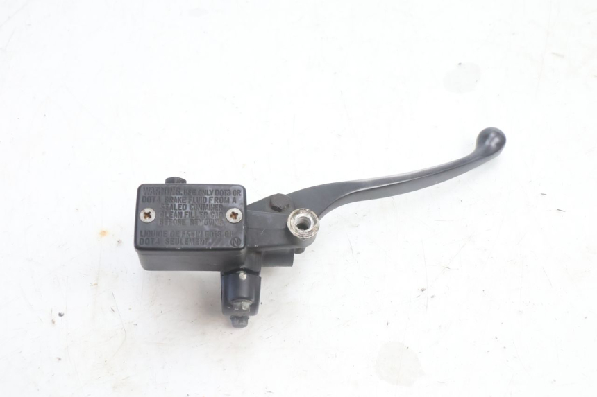 photo de MASTERCYLINDER ANTERIORE HONDA FES PANTHEON 2T 125 (1998 - 2002) - Vista principale