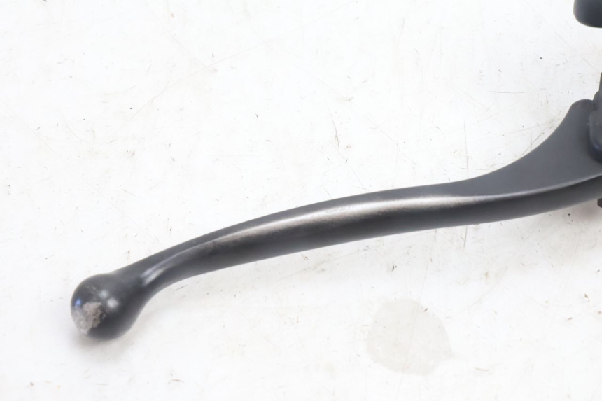 photo de MASTERCYLINDER ANTERIORE HONDA FES PANTHEON 2T 125 (1998 - 2002) - Dettagli dei punti di fissaggio
