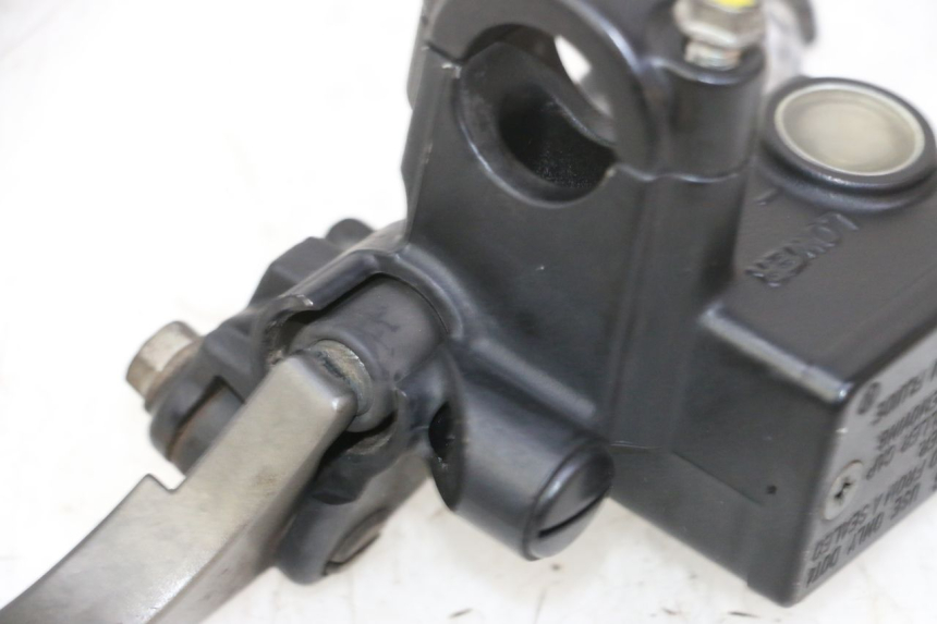 photo de MASTERCYLINDER ANTERIORE HONDA FES S-WING SWING ABS 125 (2007 - 2015) - Altra angolazione