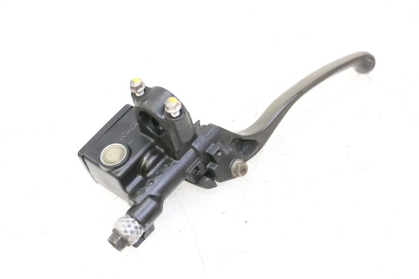 photo de MASTERCYLINDER ANTERIORE HONDA FES S-WING SWING ABS 125 (2007 - 2015) - Primo piano tecnico