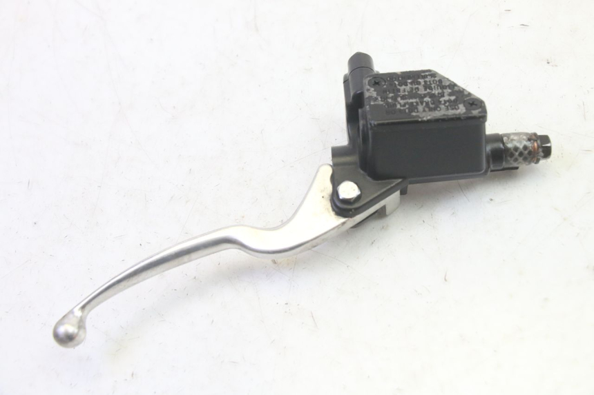 photo de MASTERCYLINDER ANTERIORE SYM FIDDLE 3 III 125 (2014 - 2020) - Altra angolazione