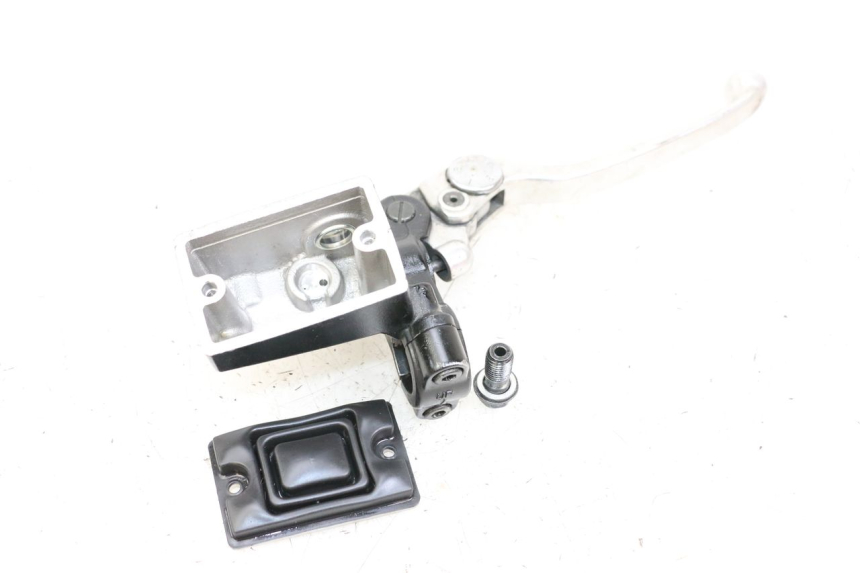 photo de MASTERCYLINDER ANTERIORE YAMAHA FJR ABS 1300 (2006 - 2012) - Altra angolazione