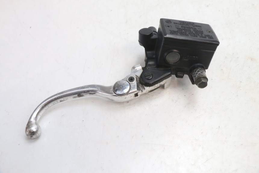 photo de POMPA FRENO ANTERIORE YAMAHA FJR 1300 (2001 - 2005) - Altra angolazione