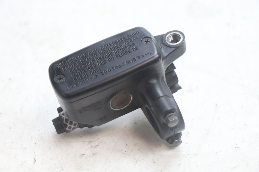 photo de POMPA FRENO ANTERIORE HONDA FJS SILVER WING SILVERWING 400 (2005 - 2008) - Dettaglio del componente