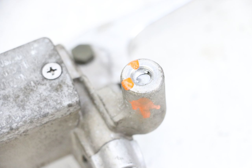 photo de POMPA FRENO ANTERIORE MBK FLAME X 125 (2007 - 2016) - Stato della superficie e materiale