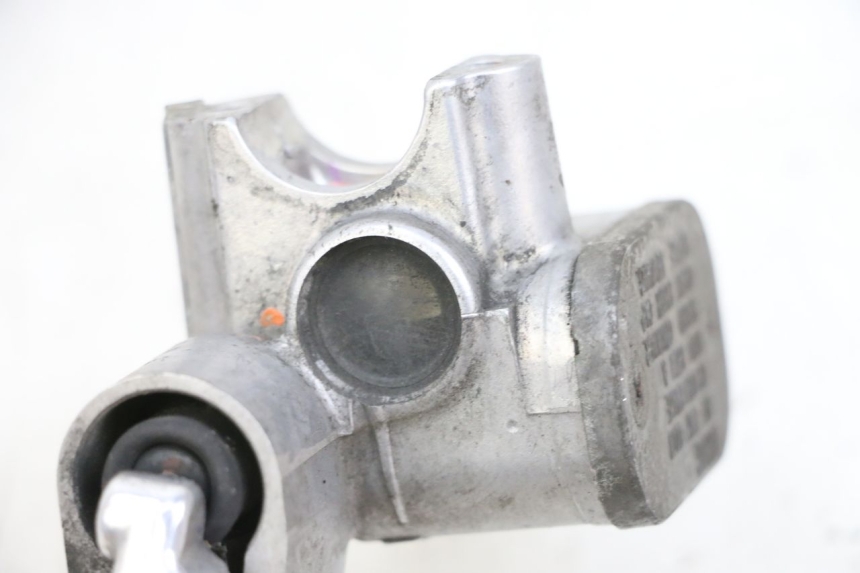 photo de CILINDRO PRINCIPALE ANTERIORE MBK FLIPPER 115 (2013 - 2017) - Dettaglio del componente