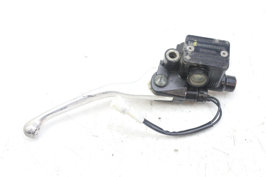 photo de MASTERCYLINDER ANTERIORE PIAGGIO FLY 4T 50 (2013 - 2017) - Altra angolazione