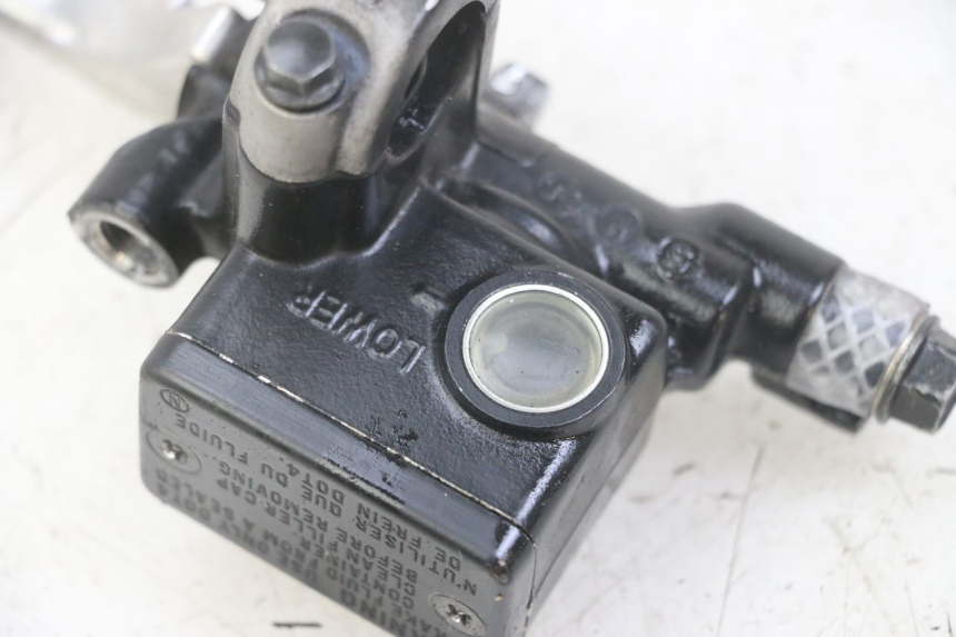 photo de POMPA FRENO ANTERIORE HONDA FORZA ABS 300 (2013 - 2017) - Zoom sullo stato d'uso
