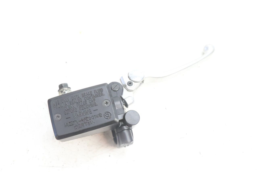 photo de POMPA FRENO ANTERIORE YAMAHA FZ8 800 (2010 - 2016) - Altra angolazione