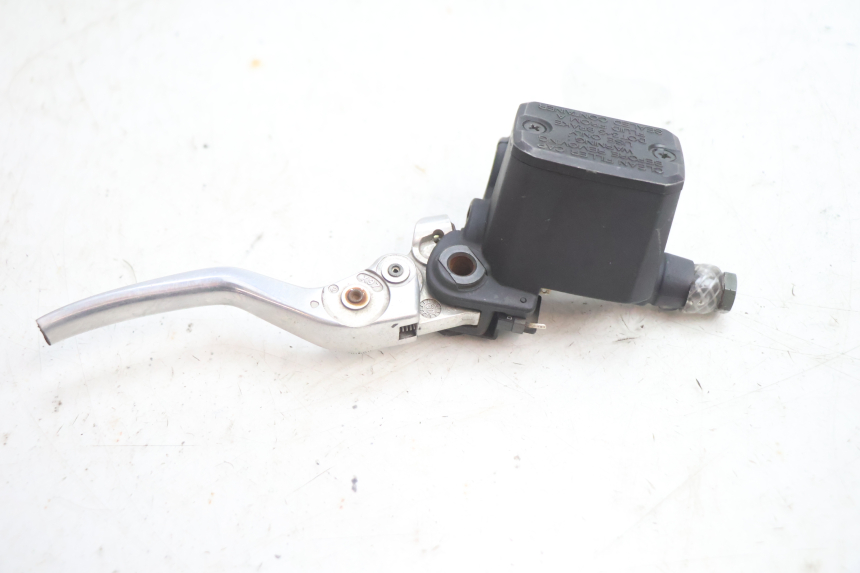 photo de MASTERCYLINDER ANTERIORE GILERA GP 800 (2007 - 2013) - Primo piano tecnico
