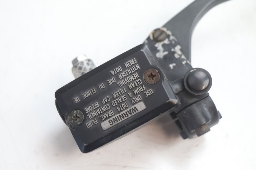 photo de POMPA FRENO ANTERIORE KAWASAKI GPX F ZX750F 750 (1986 - 1990) - Dettaglio del componente