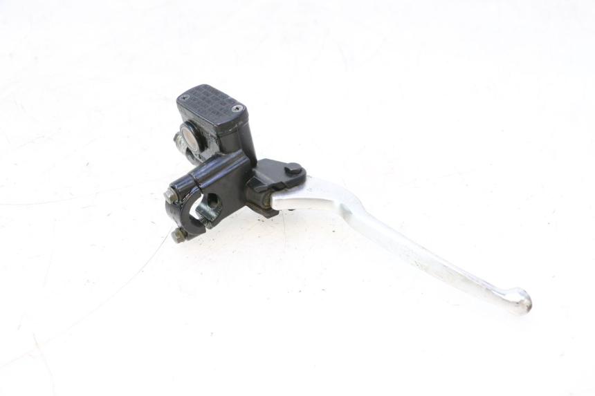 photo de POMPA FRENO ANTERIORE KYMCO GRAND DINK 125 (2008 - 2014) - Primo piano tecnico
