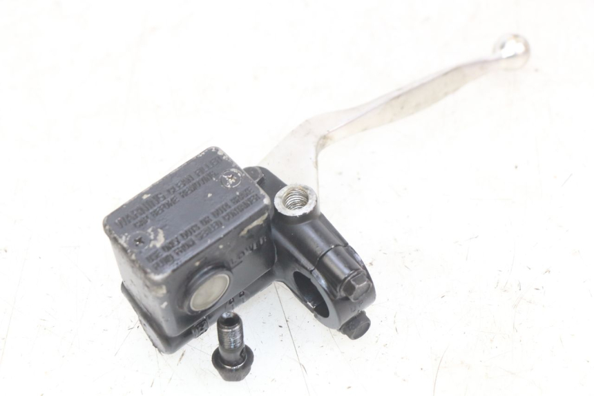 photo de MASTERCYLINDER ANTERIORE SYM GTS EFI 125 (2012 - 2016) - Dettagli dei punti di fissaggio