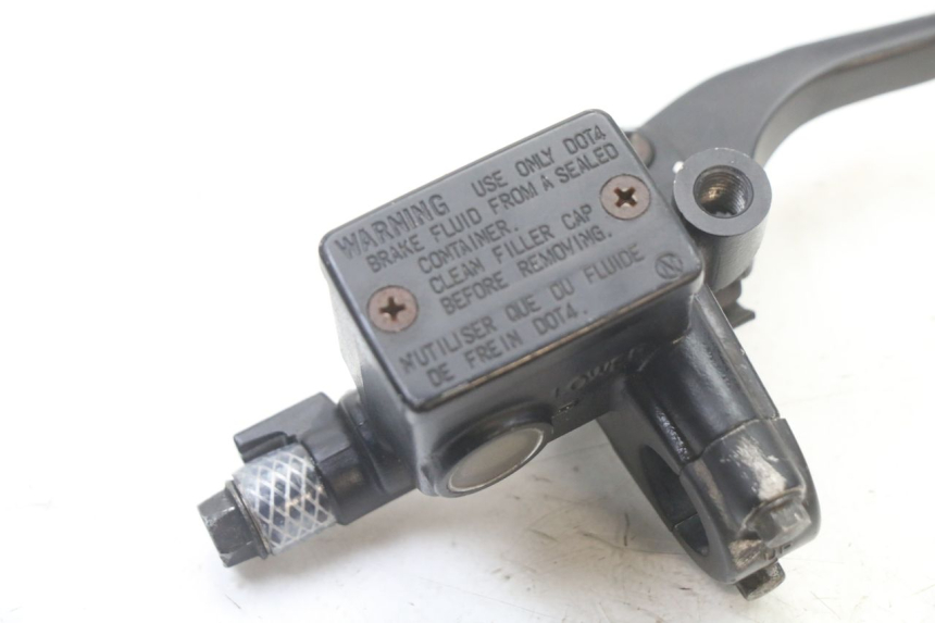 photo de MASTERCYLINDER ANTERIORE HONDA FES S-WING SWING ABS 125 (2007 - 2015) - Dettaglio del componente