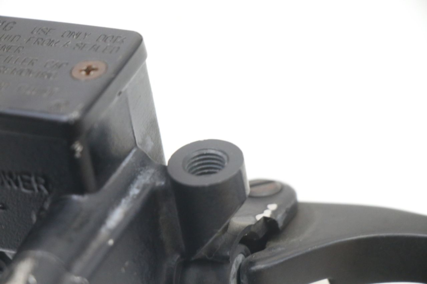 photo de MASTERCYLINDER ANTERIORE HONDA FES S-WING SWING ABS 125 (2007 - 2015) - Zoom sullo stato d'uso