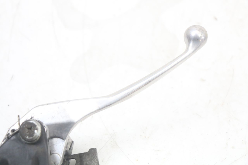 photo de POMPA FRENO ANTERIORE HONDA NES AROBASE 125 (2000 - 2003) - Primo piano tecnico