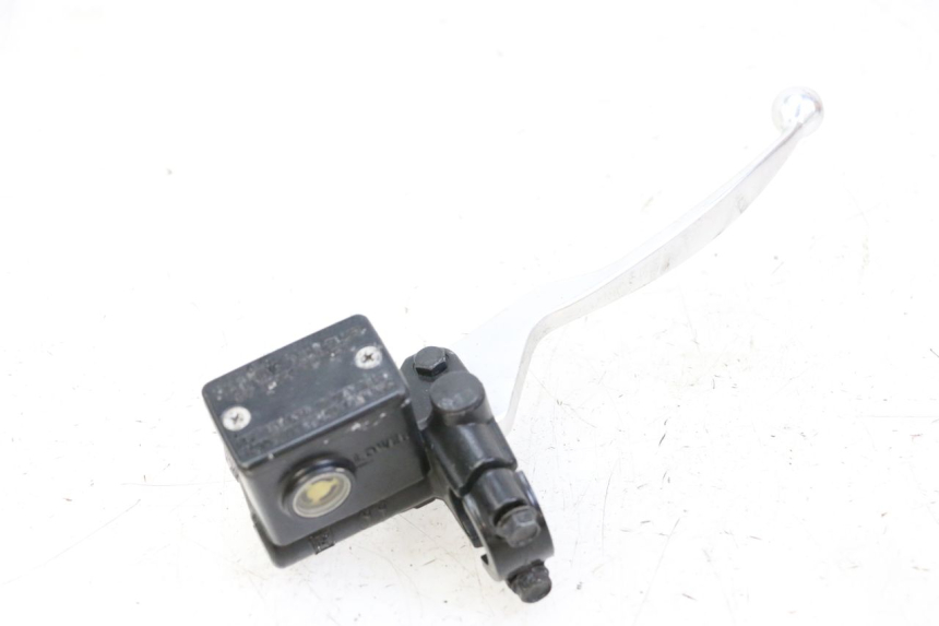 photo de POMPA FRENO ANTERIORE SYM JOYMAX 125 (2010 - 2017) - Primo piano tecnico