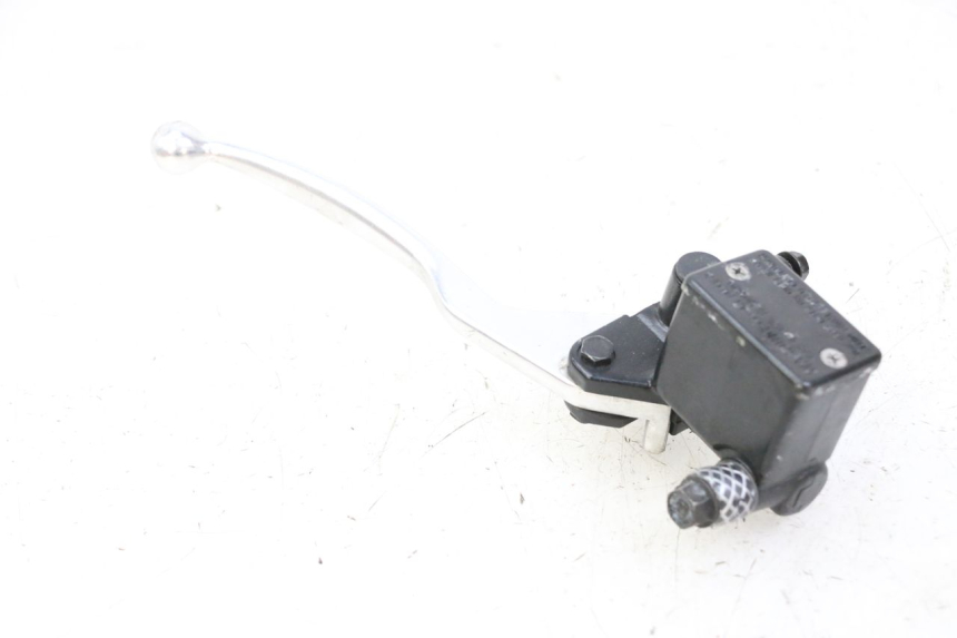 photo de POMPA FRENO ANTERIORE SYM JOYMAX 125 (2010 - 2017) - Dettagli dei punti di fissaggio