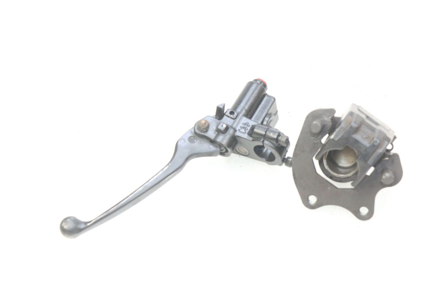 photo de MASTERCYLINDER ANTERIORE PEUGEOT KISBEE 2T 50 (2010 - 2017) - Altra angolazione