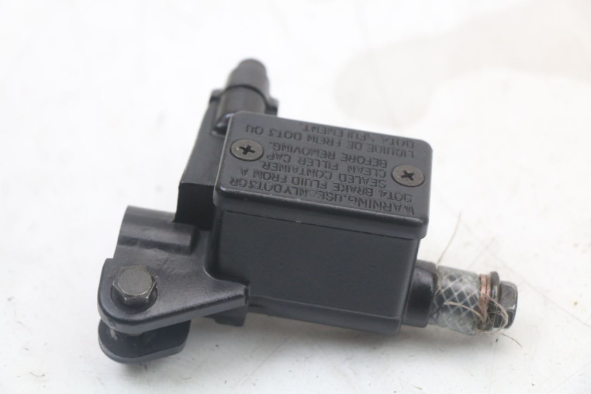 photo de MASTERCYLINDER ANTERIORE PEUGEOT KISBEE 2T 50 (2010 - 2017) - Zoom sullo stato d'uso