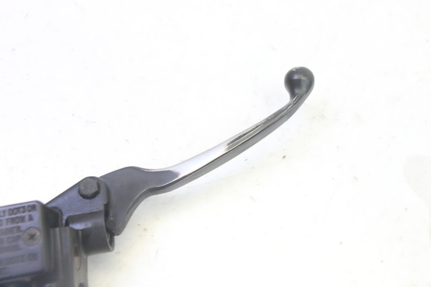 photo de MASTERCYLINDER ANTERIORE PEUGEOT KISBEE 2T 50 (2010 - 2017) - Zoom sullo stato d'uso